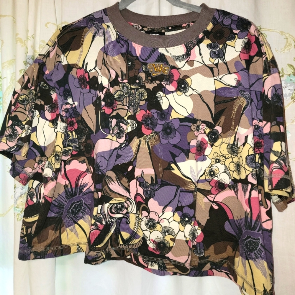 XL Nike Crop Top